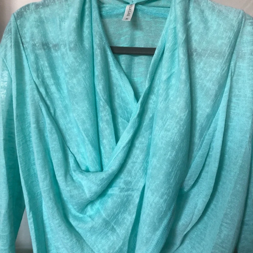 2/$10Hua Lan Mint Green Cowl Neck Long Sleeve Lightweight Soft & Cozy Top Size M - Picture 4 of 8